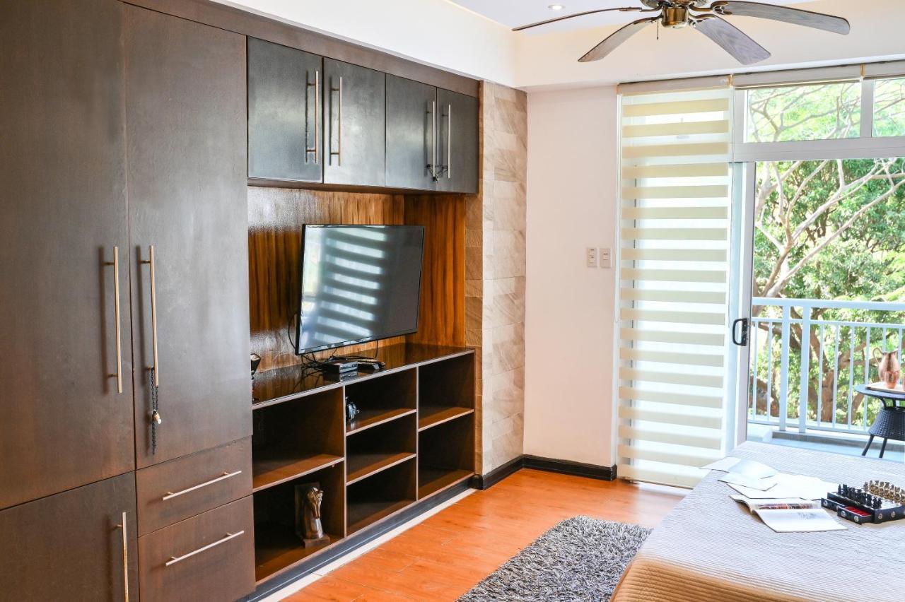 Pico De Loro Hamilo Coast By Beach Homes 纳苏格布 外观 照片