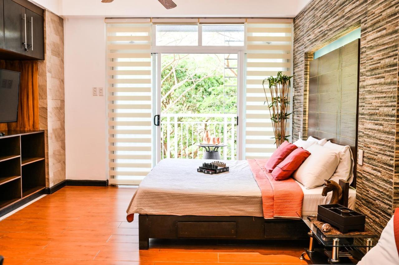 Pico De Loro Hamilo Coast By Beach Homes 纳苏格布 外观 照片
